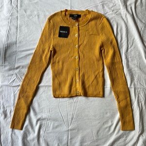 Forever 21 mustard sweater with snaps in front